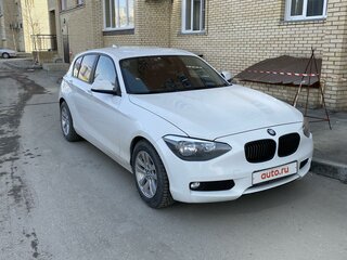 2012 BMW 1 серии 116i II (F20/F21), белый, 1360000 рублей, вид 2