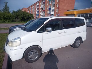 2000 Nissan Serena II (C24), белый, 400000 рублей, вид 1