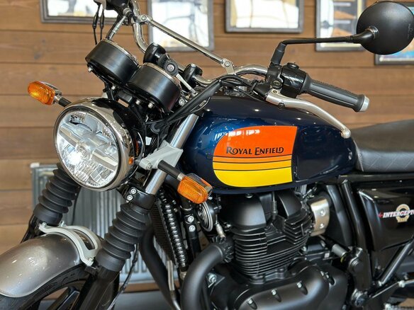 2025 Royal Enfield Interceptor 650, синий, 703000 рублей - вид 8