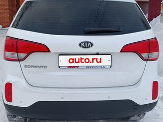 2013 Kia Sorento II Рестайлинг, белый, 1400000 рублей, вид 2