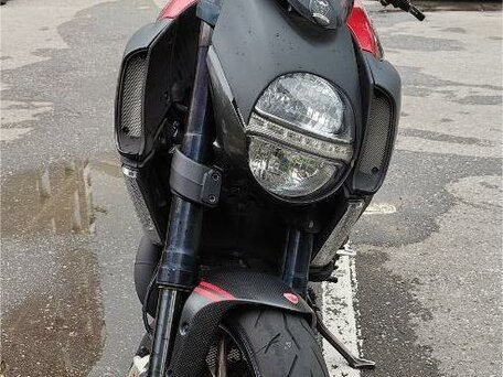 2013 Ducati Diavel Carbon, красный, 950000 рублей, вид 3