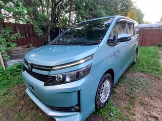 2014 Toyota Voxy III (R80), голубой, 1999999 рублей, вид 2
