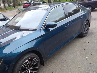 2017 Skoda Superb III, синий, 2700000 рублей, вид 3