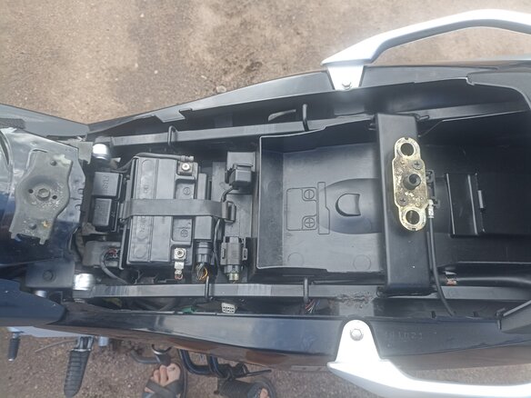 2004 Suzuki V-Strom DL 650, чёрный, 400000 рублей - вид 10