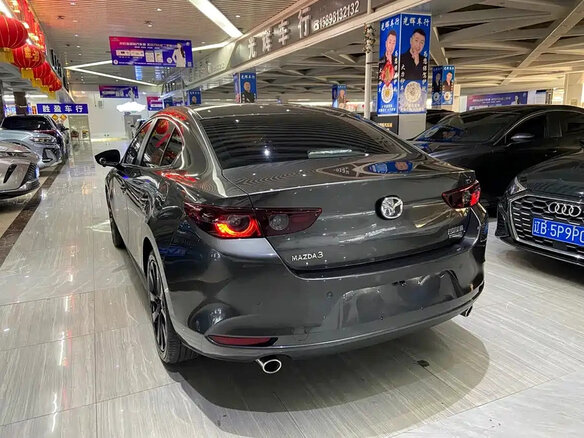 2022 Mazda 3 Axela IV (BP), серый, 1650000 рублей - вид 3