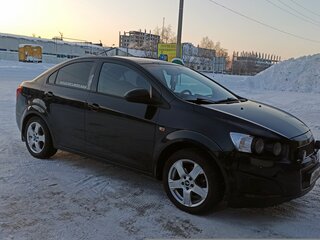 2015 Chevrolet Aveo II, чёрный, 900000 рублей, вид 3