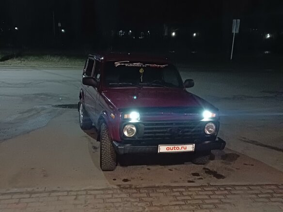2001 Lada (ВАЗ) 2121 (4x4) I Рестайлинг, красный, 420000 рублей - вид 1