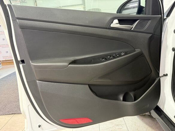 2020 Hyundai Tucson III Рестайлинг, белый, 2700000 рублей - вид 17