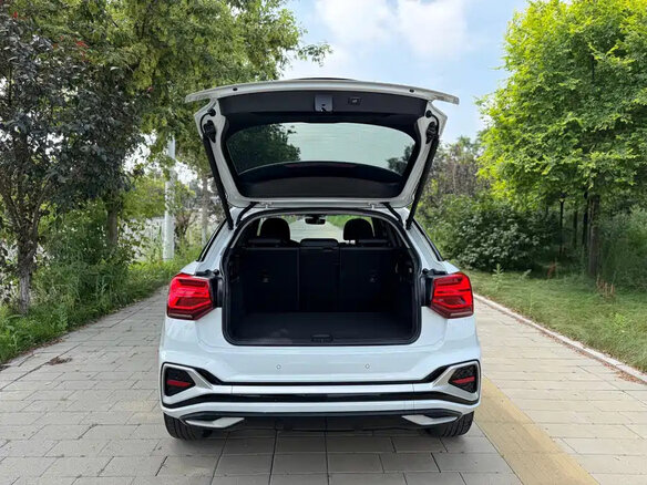2023 Audi Q2 L 35 TFSI I Рестайлинг, белый, 2210000 рублей - вид 10