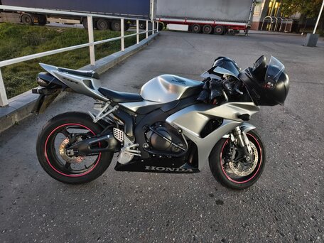 2007 Honda CBR 1000 RR/RA Fireblade, серый, 750000 рублей, вид 3