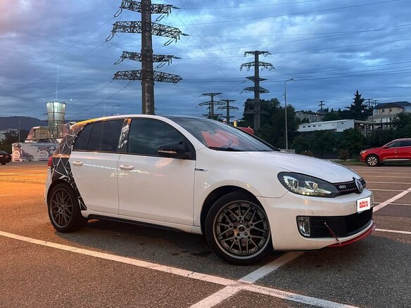 2011 Volkswagen Golf GTI VI, белый, 1230000 рублей - вид 16