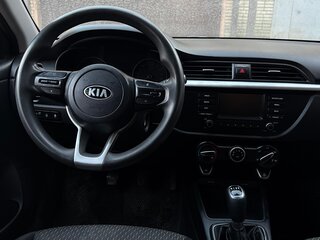 2018 Kia Rio IV, белый, 1045000 рублей, вид 3
