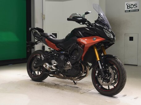 2020 Yamaha MT-09 Tracer (FJ-09), красный, 900000 рублей, вид 1
