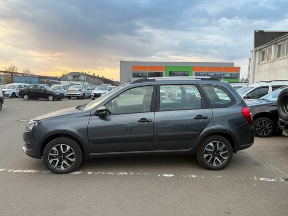 2026 Lada (ВАЗ) Granta Cross I Рестайлинг, серый, 1225000 рублей - вид 2