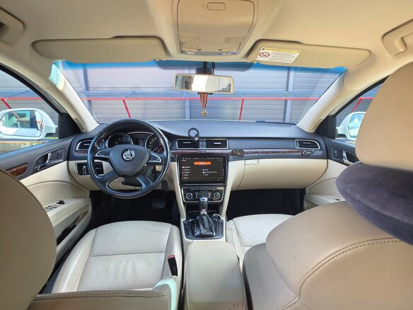 2013 Skoda Superb DSG II Рестайлинг, белый, 1100000 рублей - вид 13