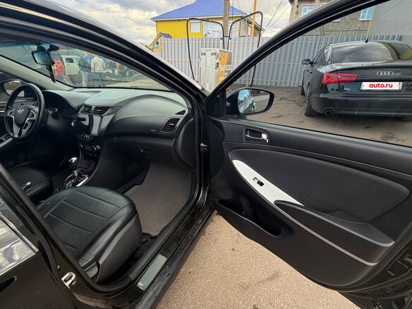 2011 Hyundai Solaris I, чёрный, 750000 рублей - вид 6