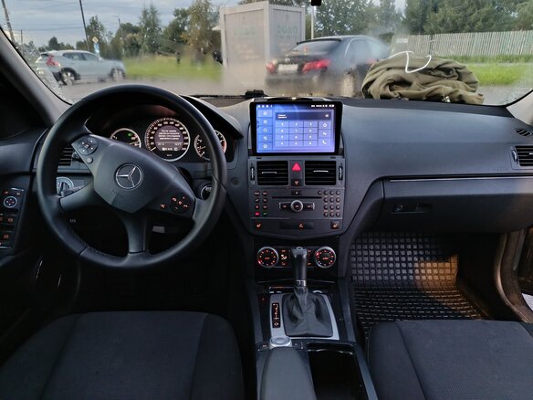 2010 Mercedes-Benz C-Класс 180 BlueEFFICIENCY III (W204), чёрный, 900000 рублей - вид 9