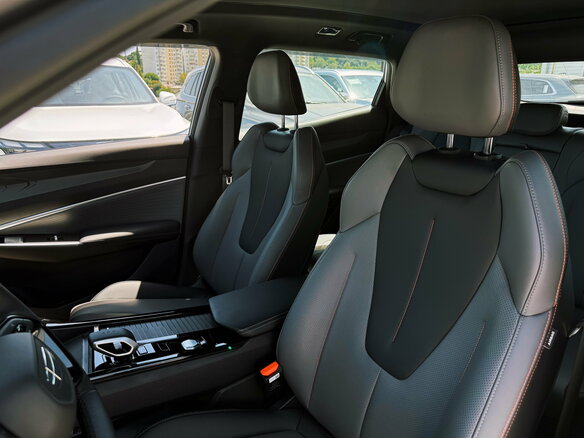 2026 Geely Cityray, серый, 3299990 рублей - вид 14