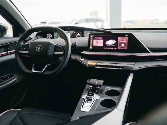 2024 Changan UNI-V I, белый, 3329900 рублей - вид 8
