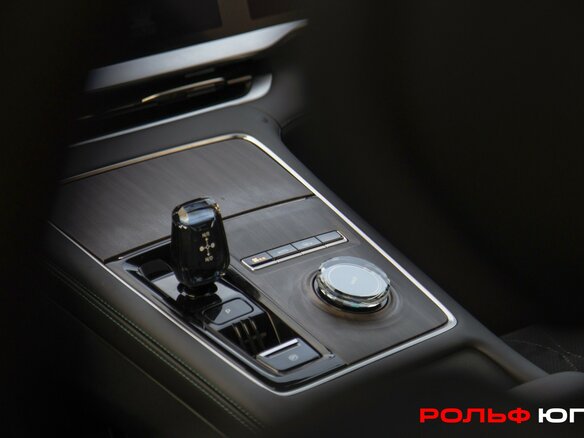2025 Geely Monjaro (Xingyue L) I Рестайлинг (China Market), белый, 3668000 рублей - вид 15