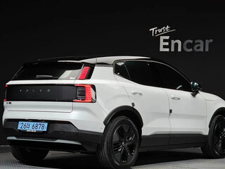 2025 Volvo EX30 Cross Country, белый, 4000000 рублей, вид 2