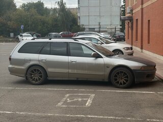 1998 Mitsubishi Galant VIII, серебристый, 450000 рублей, вид 2