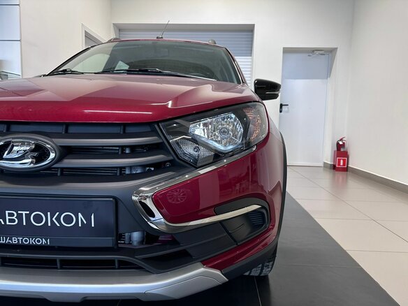 2026 Lada (ВАЗ) Granta Cross I Рестайлинг, красный, 1225000 рублей - вид 2