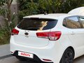 2015 Kia Rio III Рестайлинг, белый, 1100000 рублей - вид 5