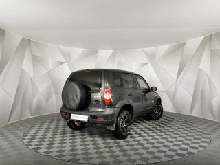 2013 Chevrolet Niva I Рестайлинг, зелёный, 485150 рублей, вид 2