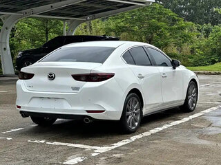 2022 Mazda 3 Axela IV (BP), белый, 1437000 рублей, вид 4