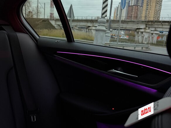 2018 BMW 5 серии 520i VII (G30/G31/G38), чёрный, 3000000 рублей - вид 38