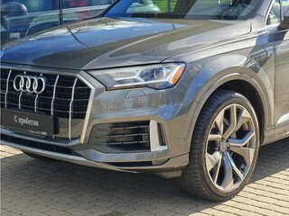 2020 Audi Q7 55 TFSI II (4M) Рестайлинг, серый, 5300000 рублей, вид 4