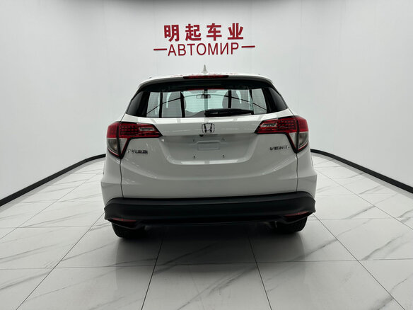 2022 Honda Vezel I Рестайлинг, белый, 1450000 рублей - вид 2