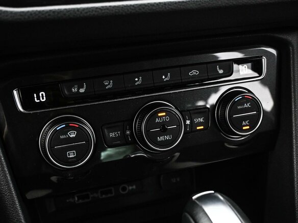 2019 Volkswagen Tiguan II, белый, 2594000 рублей - вид 19
