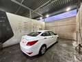 2014 Hyundai Solaris I Рестайлинг, белый, 904000 рублей - вид 2