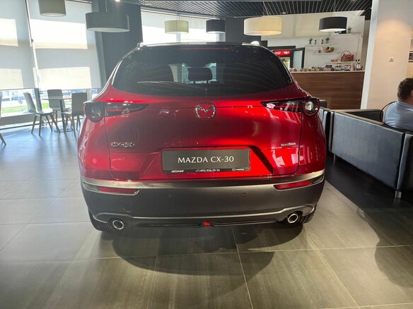 2026 Mazda CX-30 I, красный, 5008300 рублей - вид 4