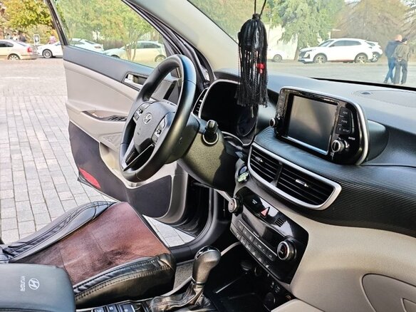 2018 Hyundai Tucson III Рестайлинг, чёрный, 2100000 рублей - вид 4