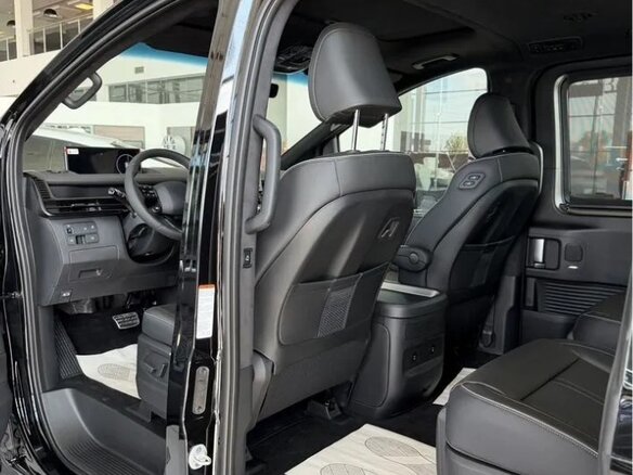 2026 Hyundai Staria I Рестайлинг, чёрный, 10900000 рублей - вид 5