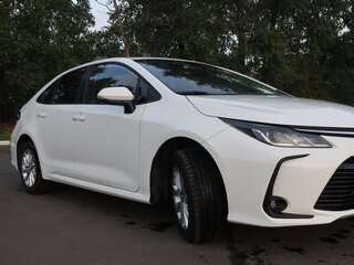 2022 Toyota Corolla XII (E210), белый, 1790000 рублей, вид 3