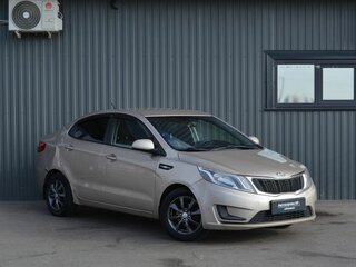 2013 Kia Rio III, бежевый, 619999 рублей, вид 3