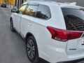 2019 Mitsubishi Outlander III Рестайлинг 3, белый, 2150000 рублей - вид 2