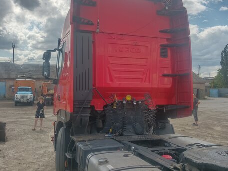2008 Iveco Stralis, красный, 2300000 рублей, вид 4