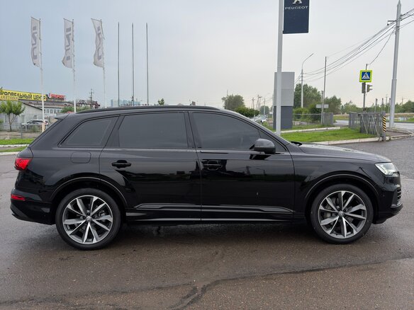2020 Audi Q7 45 TDI II (4M) Рестайлинг, чёрный, 6490000 рублей - вид 8