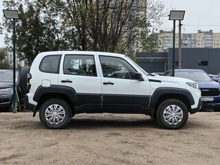 2024 Lada (ВАЗ) Niva Travel I, белый, 1079000 рублей, вид 4