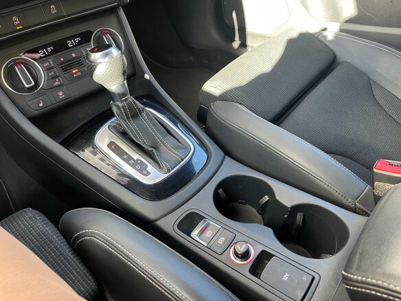 2018 Audi Q3 I (8U) Рестайлинг, белый - вид 17
