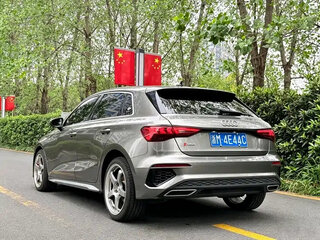 2022 Audi A3 Sportback 35 TFSI IV (8Y), серебристый, 1660000 рублей, вид 5