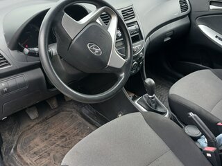 2014 Hyundai Solaris I, голубой, 610000 рублей, вид 4