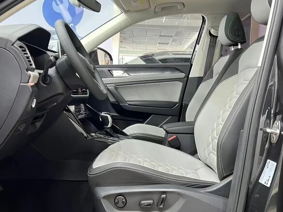 2023 Volkswagen Tayron I Рестайлинг, серый - вид 7