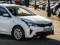2022 Kia Rio IV Рестайлинг, белый, 1625000 рублей - вид 7
