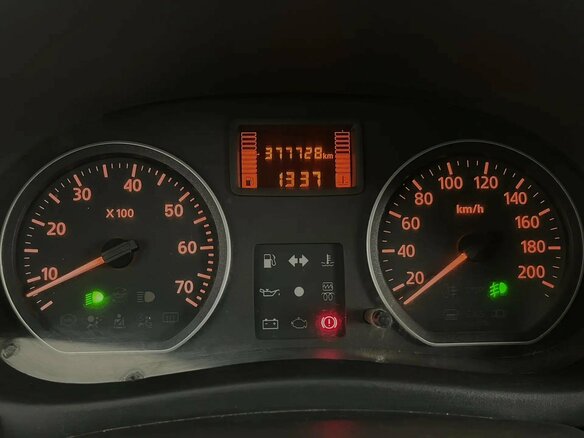 2012 Renault Logan I Рестайлинг, красный, 299000 рублей - вид 9